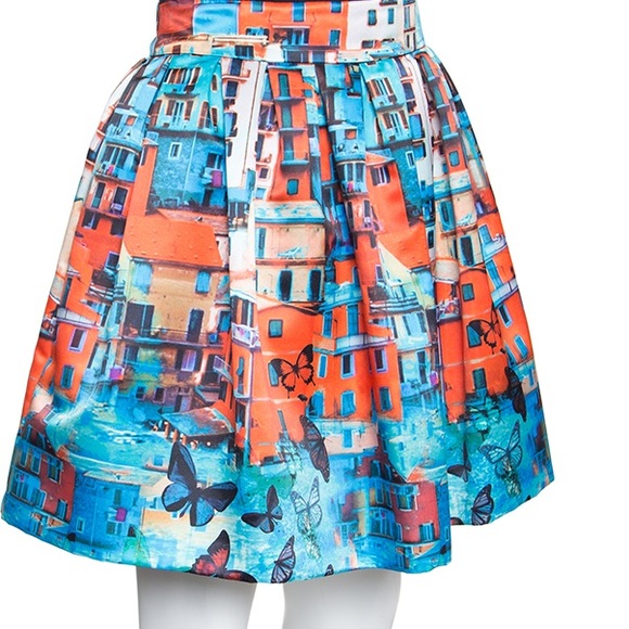 Stora Box Pleat Skirt in Butterfly Paradise
Alice + Olivia - Picture 9 of 9